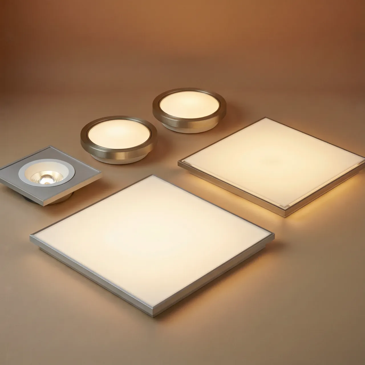 Deckenleuchten & LED-Panels