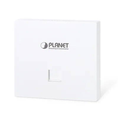 Controlador de red PLANET Universal 5 puertos, dispositivo blanco cuadrado con logo gris y área rectangular inferior en Controlador de red PLANET Universal 5 puertos, dispositivo blanco cuadrado con logo gris y área rectangular inferior en