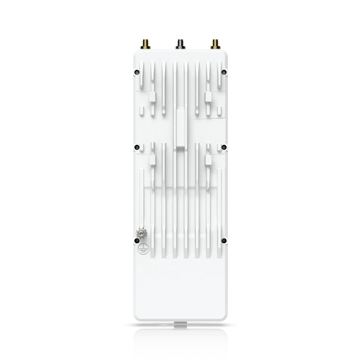Ubiquiti Wave MLO5 Funkgerät mit 5 GHz, 5+ Gbps, 10 GbE und SFP+ Anschluss, weißes Gehäuse mit Kühlrippen und Anschlüssen