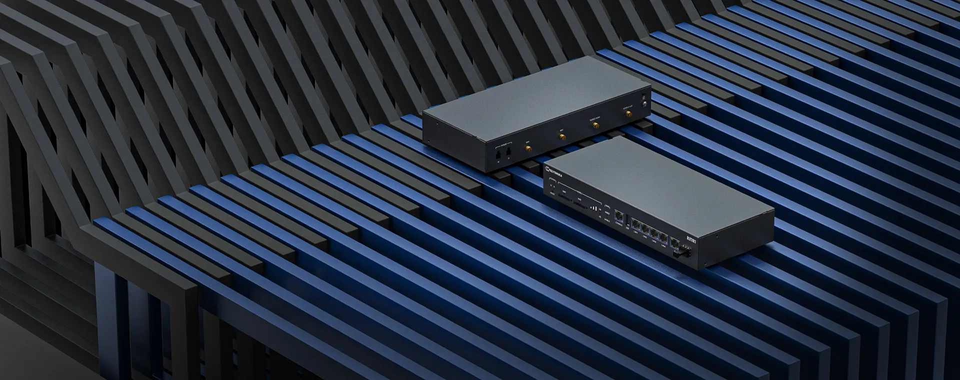 Teltonika RUTXR1 Enterprise-Rack-Router mit SFP- und LTE-Konnektivität Teltonika RUTXR1 Enterprise-Rack-Router mit SFP- und LTE-Konnektivität