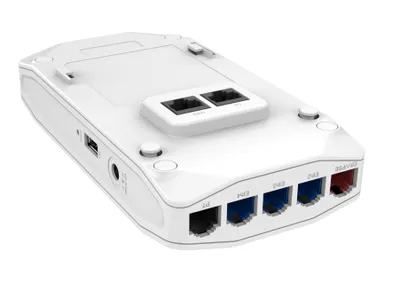ALCATEL-LUCENT ENTERPRISE OmniAccess Stellar AP1231 WLAN-Access Point mit fünf Ethernet-Ports und rotem SFP-Port von hinten