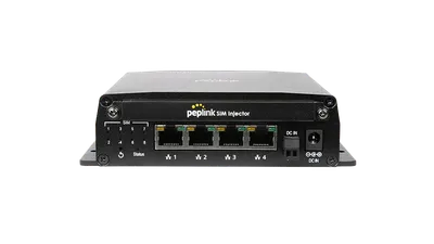 SIM Injector, чёрное устройство с четырьмя Ethernet-портами, слотом для SIM-карты и разъёмом питания для сетевого