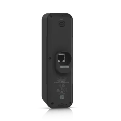 Rückansicht der matte schwarzen Ubiquiti G4 Doorbell Pro PoE mit Reset-Taste, PoE-IN-Ethernetanschluss und Rückansicht der matte schwarzen Ubiquiti G4 Doorbell Pro PoE mit Reset-Taste, PoE-IN-Ethernetanschluss und