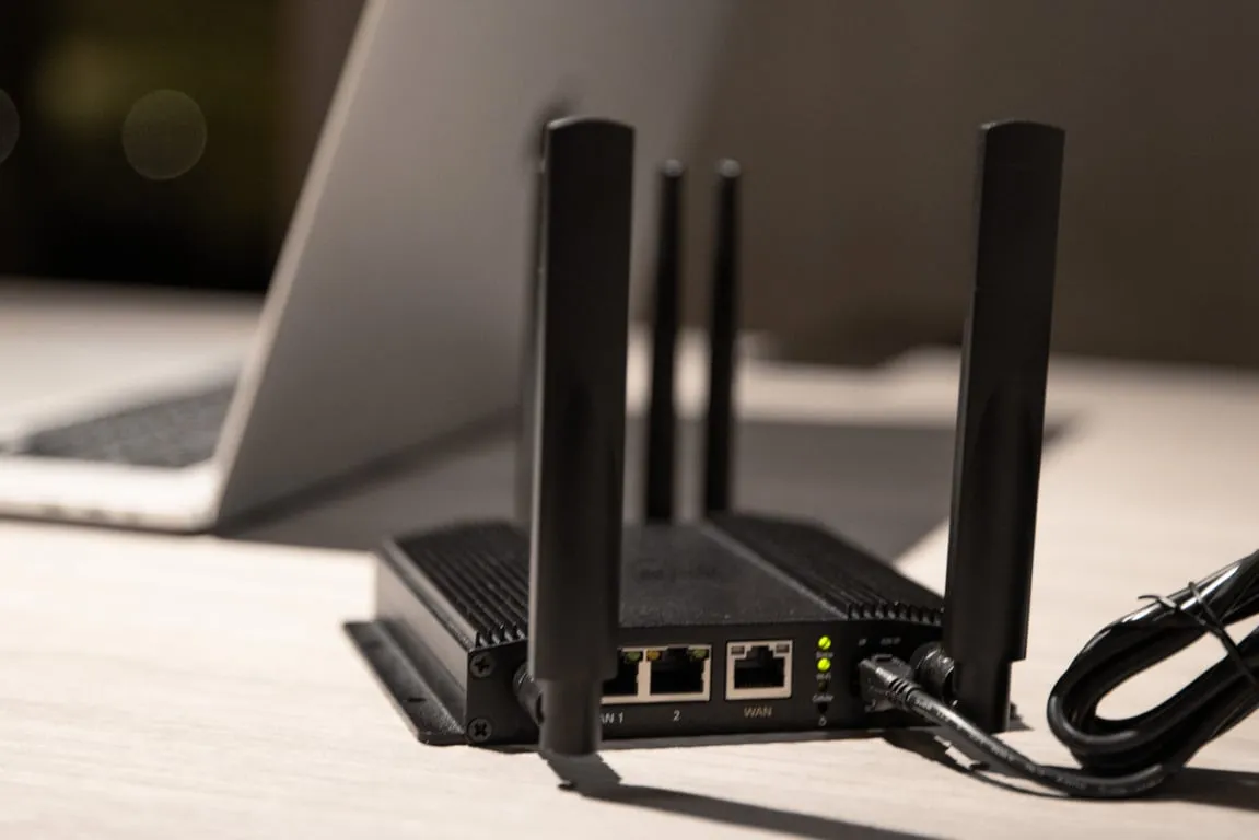 MAX BR1 Pro 5G | MAX-BR1-PRO-5GK-T-PRM MAX BR1 Pro 5G | MAX-BR1-PRO-5GK-T-PRM