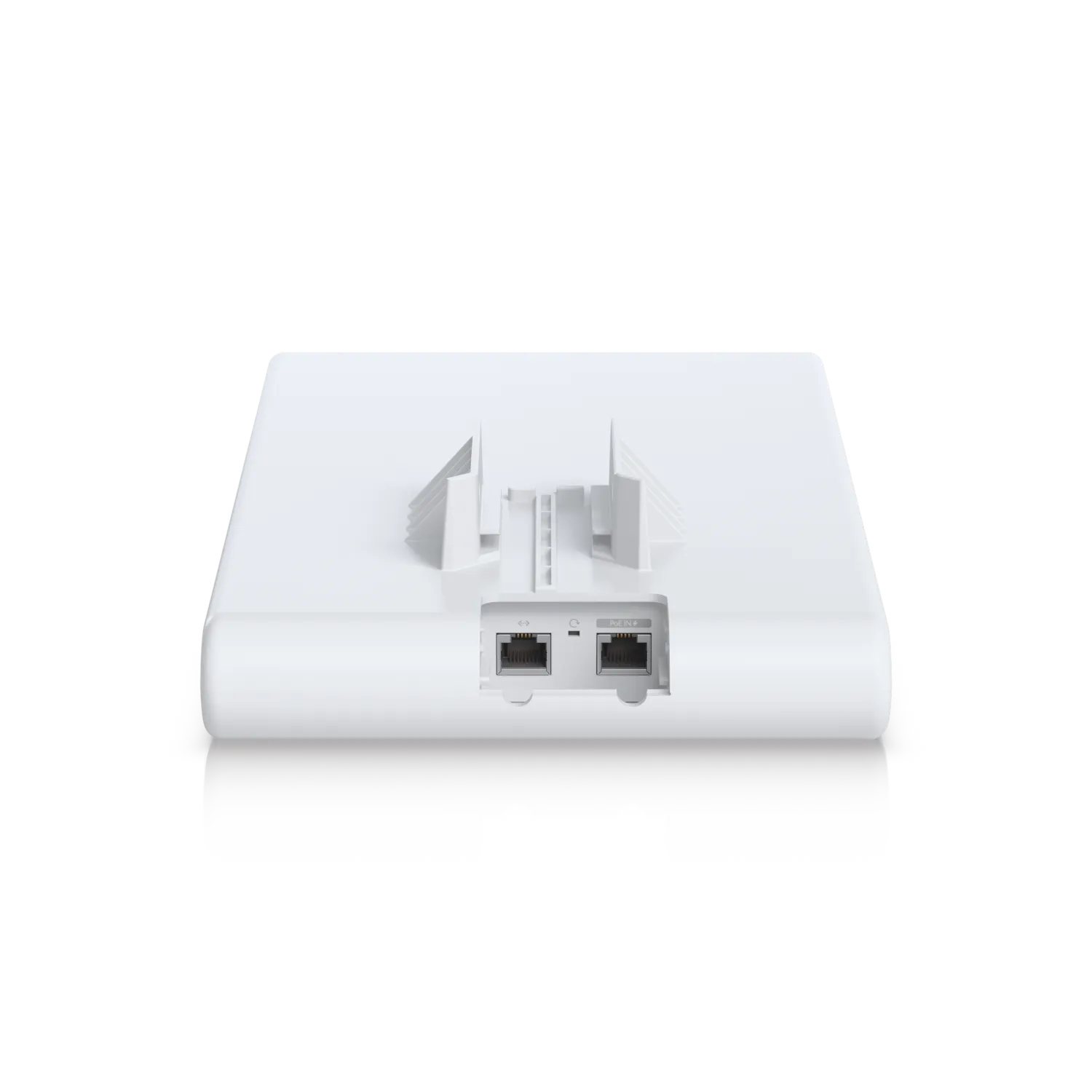 Pack de 5 points d'accès Ubiquiti UniFi AP AC Mesh sans injecteur PoE, vue arrière avec ports Ethernet et support de
