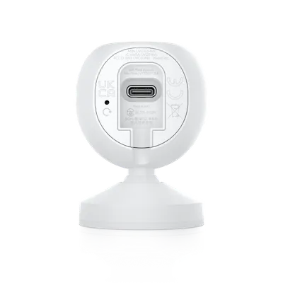 Ubiquiti UVC-G3-INS-Cover-Light Grey Überwachungskamera Rückansicht mit USB-C-Anschluss und Zertifizierungslabel auf weißer