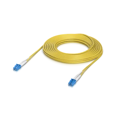 Ubiquiti OS2 Duplex LC UPC Glasfaser-Patchkabel 10m gelb mit blauen LC-Steckern auf schwarzem Hintergrund gewickelt. Ubiquiti OS2 Duplex LC UPC Glasfaser-Patchkabel 10m gelb mit blauen LC-Steckern auf schwarzem Hintergrund gewickelt.