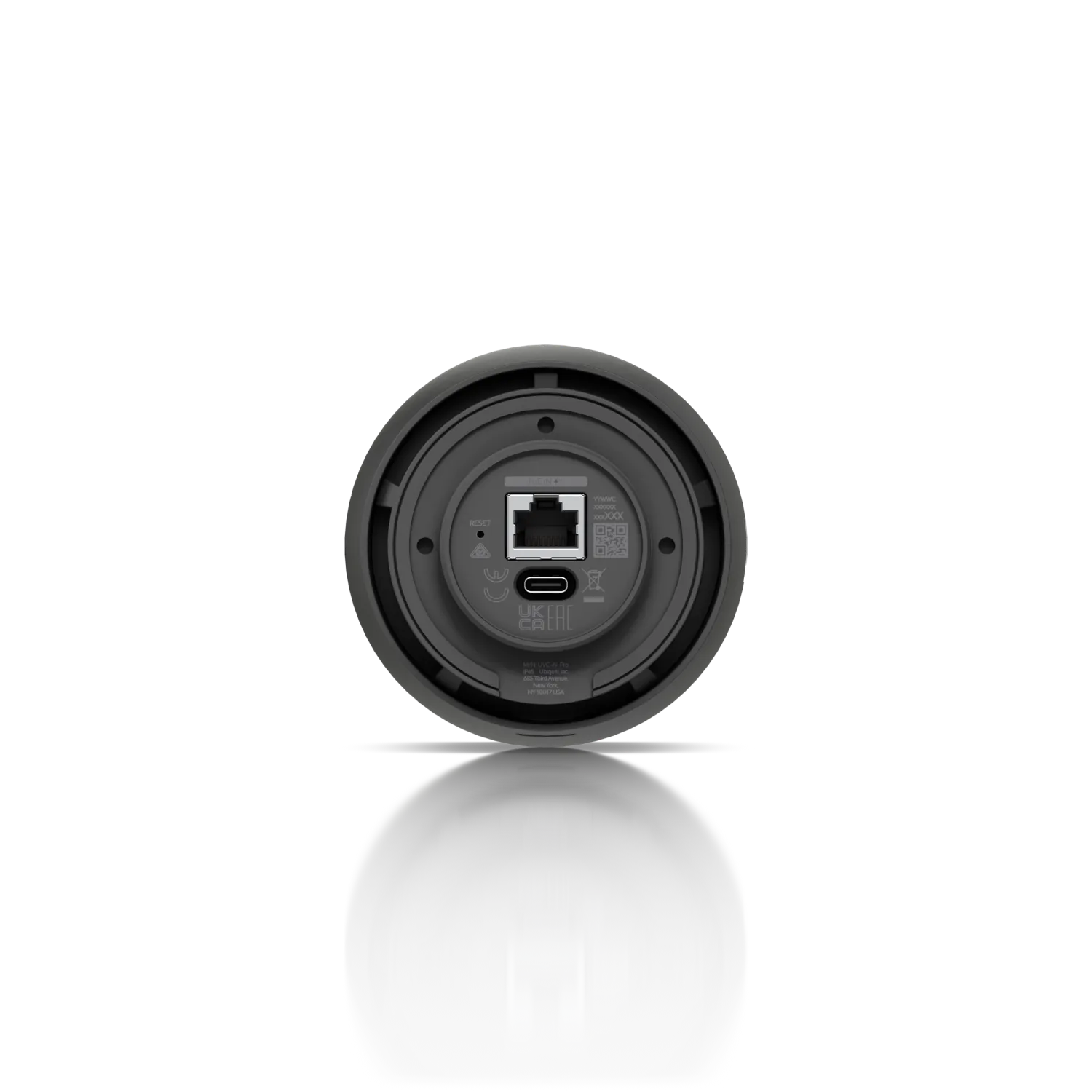 Ubiquiti Video Camera UVC-AI-Pro, задняя панель с Ethernet, USB-C, кнопкой сброса и сертификатами на тёмно-сером корпусе на