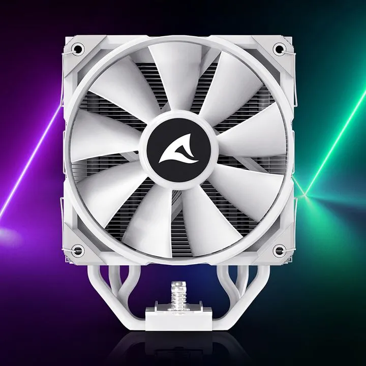 Sharkoon CPU-Kühler A50 mit weißem 120mm-RGB-Lüfter, schwarzem Mittelteil mit Haifisch-Logo, sichtbaren Kühlrippen, weißen Sharkoon CPU-Kühler A50 mit weißem 120mm-RGB-Lüfter, schwarzem Mittelteil mit Haifisch-Logo, sichtbaren Kühlrippen, weißen