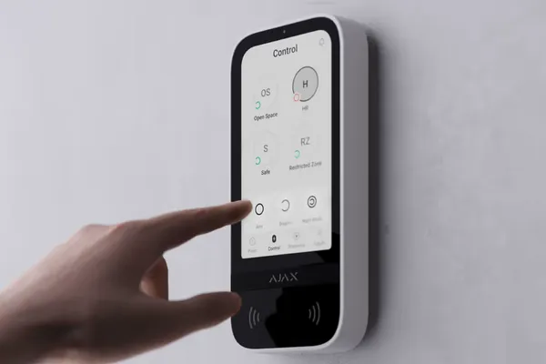 AJAX Baseline Intrusion Protection • KeyPad TouchScreen • White