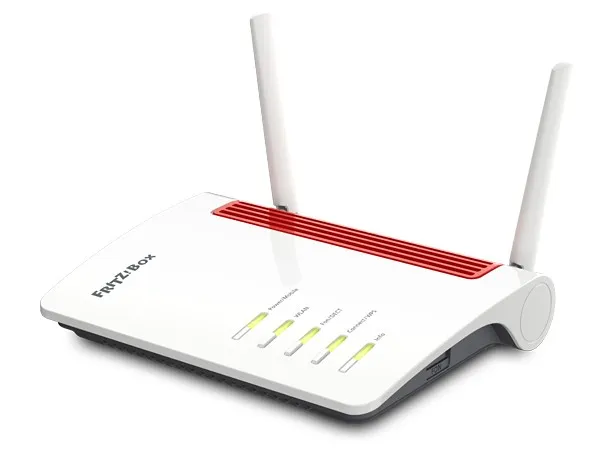 Router FRITZ!Box 6820 LTE v4 bianco con due antenne, vista frontale e laterale, LED accesi e griglia di ventilazione rossa. Router FRITZ!Box 6820 LTE v4 bianco con due antenne, vista frontale e laterale, LED accesi e griglia di ventilazione rossa.