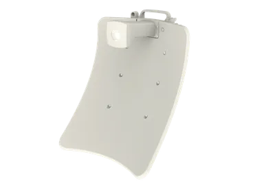 Radio cliente cnWave V3000 de 60GHz montado en reflector curvo blanco con soporte y asa para instalación en exteriores. Radio cliente cnWave V3000 de 60GHz montado en reflector curvo blanco con soporte y asa para instalación en exteriores.