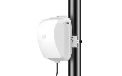 Kit Cambium 60 GHz cnWave v2000 monté sur poteau noir avec câble gris pour liaisons sans fil jusqu’à 350 mètres. Kit Cambium 60 GHz cnWave v2000 monté sur poteau noir avec câble gris pour liaisons sans fil jusqu’à 350 mètres.