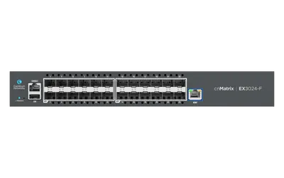 Conmutador de agregación de fibra Cambium Networks cnMatrix EX3024F con 24 puertos SFP/SFP+ en chasis gris oscuro, logo de Conmutador de agregación de fibra Cambium Networks cnMatrix EX3024F con 24 puertos SFP/SFP+ en chasis gris oscuro, logo de