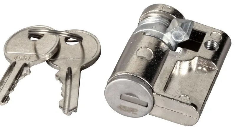 Schloss PHZ Profihalbzylinder T3 with matching keys and code 455 E shown alongside half-cylinder lock mechanism for