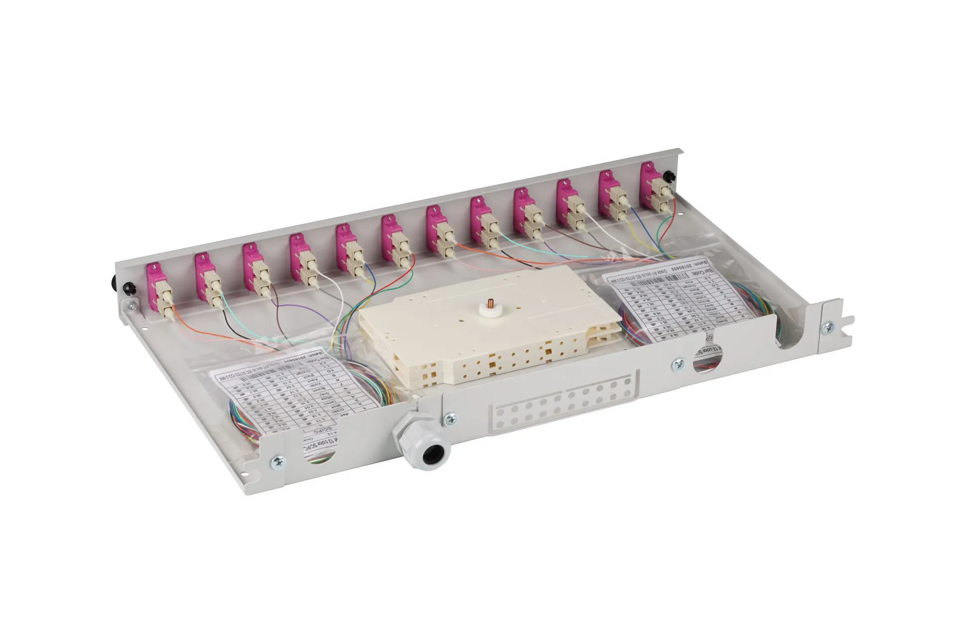 Cassetta di giunzione in fibra ottica EFB SC 50/125Á OM4 estraibile con 24 pigtail e 12 accoppiatori SC aperti in vista Cassetta di giunzione in fibra ottica EFB SC 50/125Á OM4 estraibile con 24 pigtail e 12 accoppiatori SC aperti in vista