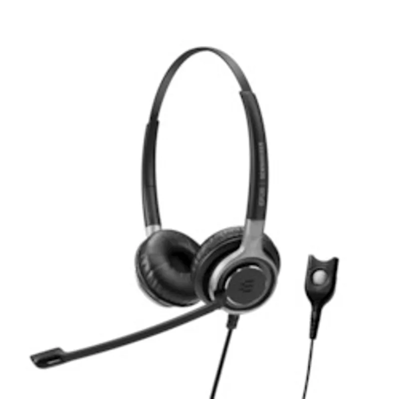 Auriculares EPOS IMPACT SC 660 con micrófono ajustable y controles integrados en uso profesional.