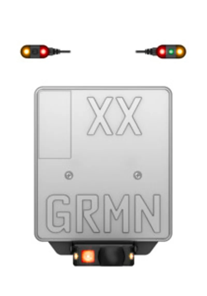 Dispositivo Garmin Zümo R1 con radar y luces traseras homologadas StZVO mostrando indicadores LED ámbar, rojo y verde en la