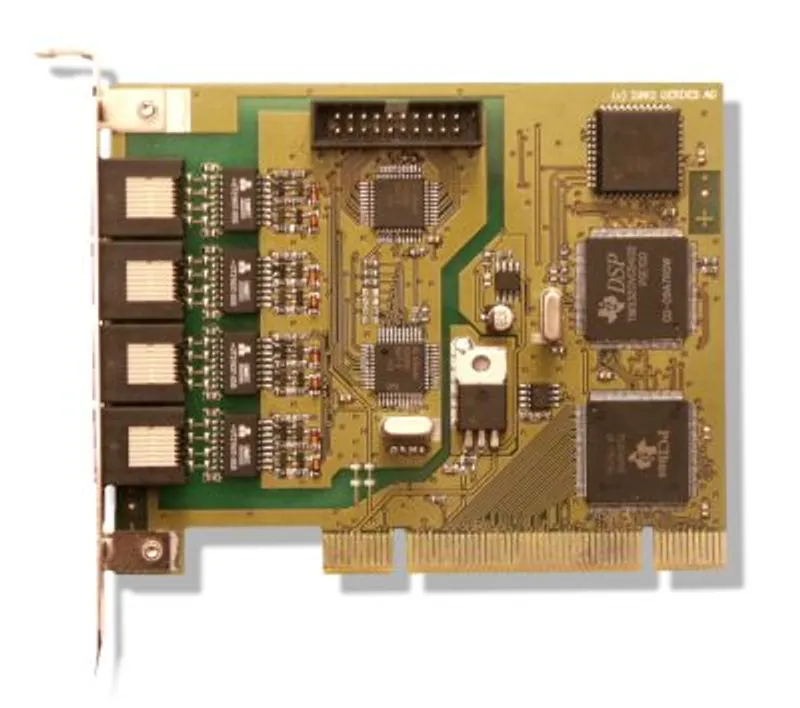 Gerdes PrimuX 4S0 Server-Controller mit grüner PCIe-Karte, drei Mini-SAS-Ports, LSI 2008-Chips und Montagehalterung für
