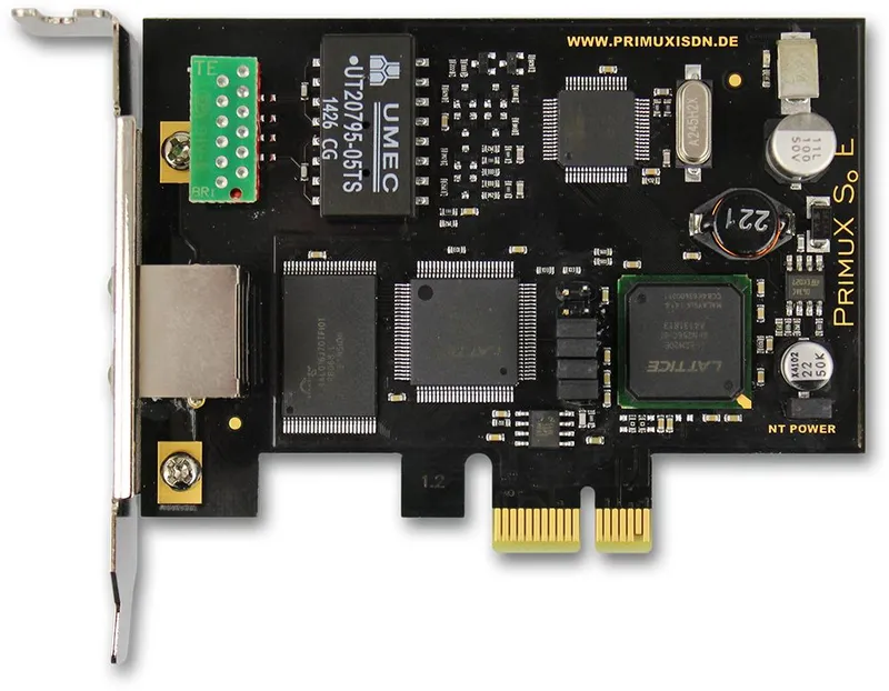 GERDES PrimuX S0 E+ NT Server-Controller PCI-Express mit Low-Profile-Blech in Schwarz, von oben abgebildet mit silbernem