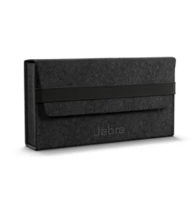 Funda portátil Jabra Evolve2 65 Flex en tela gris oscuro con banda elástica horizontal y logo Jabra grabado en la parte