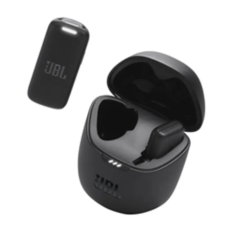 Беспроводные наушники JBL Quantum Stream Wireless USB-C с открытым зарядным кейсом, один наушник вне кейса, второй внутри,