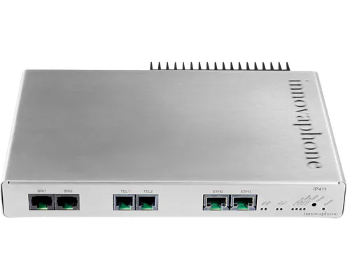 Passerelle VoIP innovaphone IP411 en vue 3/4 montrant ports Ethernet BRI1 BRI2 TEL1 TEL2 ETH0 ETH1 et voyants d’état sur Passerelle VoIP innovaphone IP411 en vue 3/4 montrant ports Ethernet BRI1 BRI2 TEL1 TEL2 ETH0 ETH1 et voyants d’état sur
