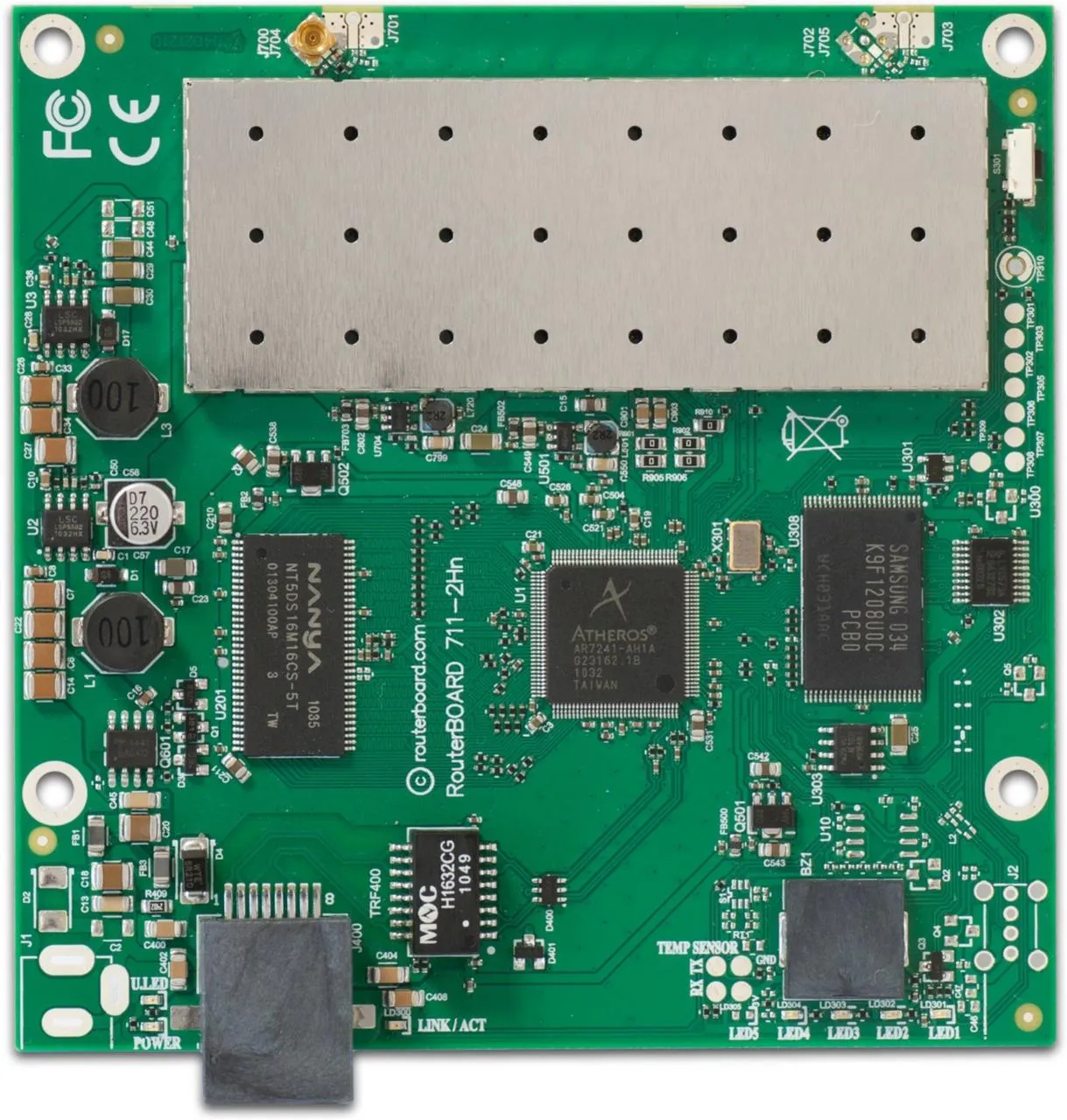RouterBOARD 711 with 400Mhz Atheros CPU, 32MB RAM