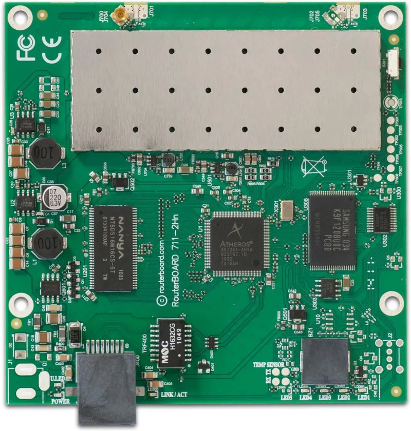 RouterBOARD 711 with 400Mhz Atheros CPU, 32MB RAM
