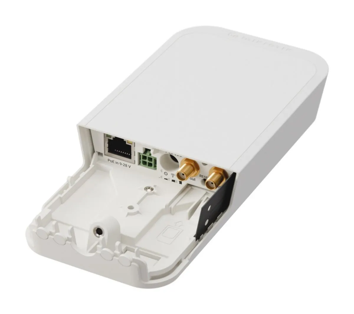 MIKROTIK wAP LoRa9G Kit LoRa-WAN Gateway 915 MHz mit geöffnetem Gehäuseboden und sichtbaren Anschlüssen für PoE Ethernet