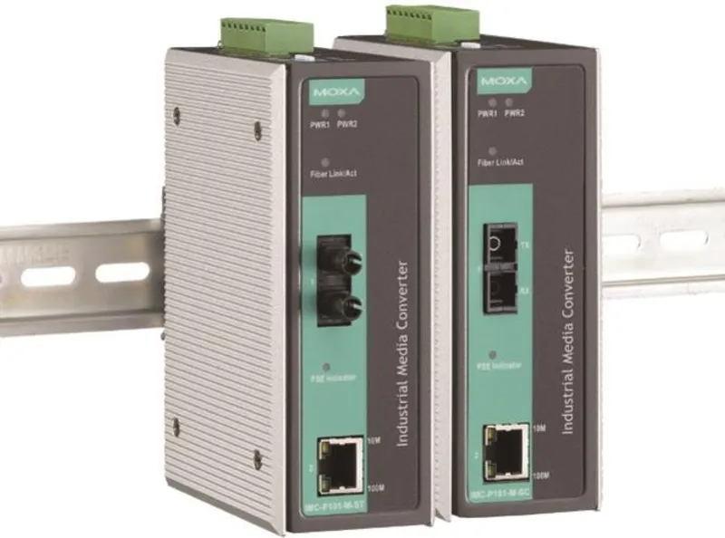 Convertisseurs médias industriels MOXA IEEE 802.3af PoE montés sur rail DIN avec boîtier métallique argenté, voyants LED