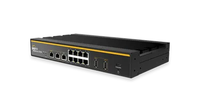 Черный маршрутизатор Peplink Balance 310X с желтой полосой, портами Ethernet, SFP и консолью на передней панели в офисной