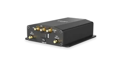 Peplink MAX BR1 Mini M2M — чёрный маршрутизатор с антенными разъёмами Main, GPS, Diversity/Aux, Wi-Fi A/B, слотом SIM и