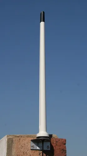 Poynting · Antennen · LTE/GSM · Mast/Wand · A-OMNI-0121-V3  · weiß · SMA (M) · 2,4dbi Rundstrahl/Wand · 8m Kabel · SMA-M "LTE"