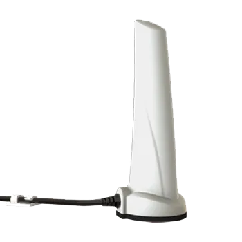 Antena Poynting A-OMNI-0280-08-V1 blanca con base negra y cable SMA horizontal conectado a soporte vertical.