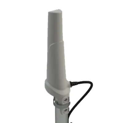 Poynting A-OMNI-0280-08-V1 weiße OMNI-Directional LTE Antenne mit SMA-Anschluss und 2m Kabel montiert auf grauem Mast