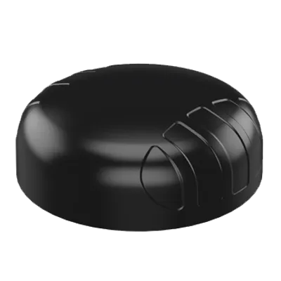 Poynting PUCK-4 KFZ-Antenne 5G/LTE/GPS 6dBi mit glänzendem schwarzen Gehäuse, gewölbten Rippen und SMA-Anschluss auf weißem Poynting PUCK-4 KFZ-Antenne 5G/LTE/GPS 6dBi mit glänzendem schwarzen Gehäuse, gewölbten Rippen und SMA-Anschluss auf weißem