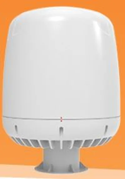 Weiße kuppelförmige Marine-5G/LTE-Antenne A-WHUNTER-001-V3-101 mit glattem Obergehäuse, rotem Markierungskreuz an der Naht