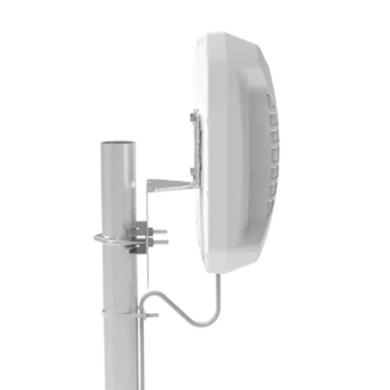 Poynting · Antennen · 5G/LTE · Mast/Wand · A-XPOL-0002-V3-03 · weiß · SMA (M) · 11dbi Flat-MIMO · SMA M · 10m Kabel