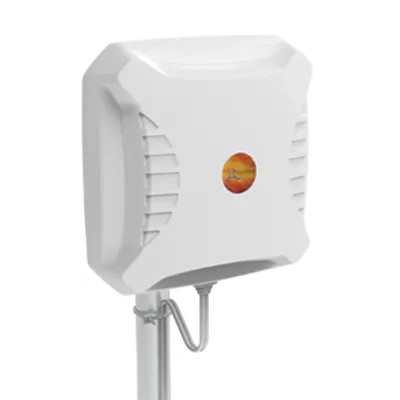 Weiße Poynting A-XPOL-0002-V3-03 5G/LTE-Flat-MIMO-Antenne mit 11 dBi, orangefarbenem Logo, gerippten Seiten und