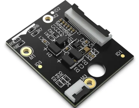 RAK Wireless LoRa WisBlock Display EPD Modul RAK14000, kleine schwarze Leiterplatte mit goldfarbenen Montagelöchern und RAK Wireless LoRa WisBlock Display EPD Modul RAK14000, kleine schwarze Leiterplatte mit goldfarbenen Montagelöchern und