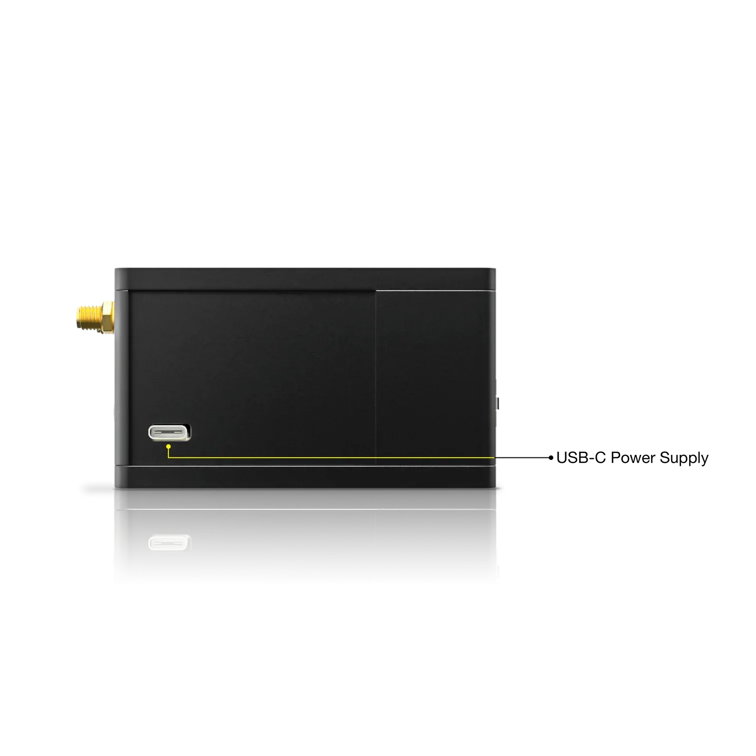 RAK7248C WisGate Developer D4H+ avec connecteur antenne LoRa et port USB-C pour alimentation, vue latérale sur fond blanc RAK7248C WisGate Developer D4H+ avec connecteur antenne LoRa et port USB-C pour alimentation, vue latérale sur fond blanc