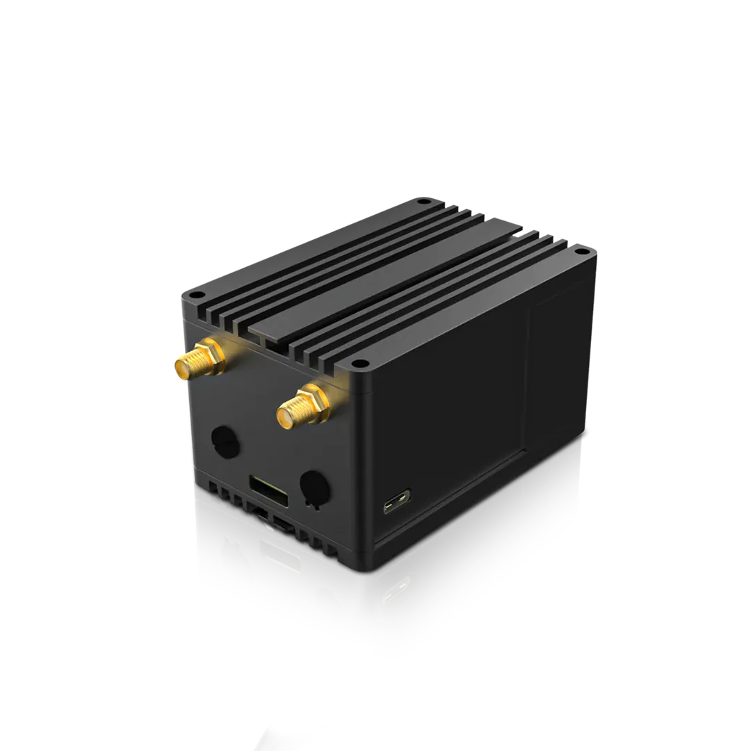 RAK7248C WisGate Developer D4H+ avec LTE boîtier noir à dissipateur aileté ports antenne Ethernet et USB-C pour déploiement RAK7248C WisGate Developer D4H+ avec LTE boîtier noir à dissipateur aileté ports antenne Ethernet et USB-C pour déploiement