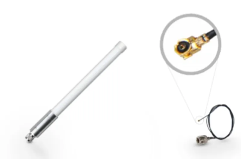 RAK Wireless LoRa-Fiberglasantenne EU868 mit N-TYPE-zu-iPEX-Adapterkabel und vergoldetem Stecker im Detail.