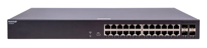 Switch RUCKUS ICX8100-24 gestito layer 2 con 24 porte 1GbE e 4 SFP 1/10G, vista frontale con LED di stato e porte RJ45 e