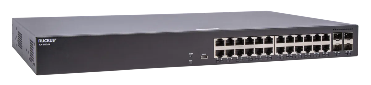 RUCKUS ICX8100-24 Layer-2-Switch mit 24x 1GbE- und 4x 1/10G-SFP-Ports, Frontansicht mit Status-LEDs und USB-Anschluss für RUCKUS ICX8100-24 Layer-2-Switch mit 24x 1GbE- und 4x 1/10G-SFP-Ports, Frontansicht mit Status-LEDs und USB-Anschluss für
