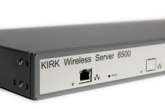 Serveur DECT IP Spectralink KWS 6500 en vue rapprochée montrant la face avant et le panneau latéral gauche avec port Serveur DECT IP Spectralink KWS 6500 en vue rapprochée montrant la face avant et le panneau latéral gauche avec port