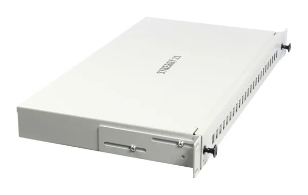 LWL-Patchpanel Spleisbox,19", 18xLSH(E2000APC)-Simplex-Buchsen, OS2, 9/125u Singlemode, incl.Pigtails, Lichtgrau, Synergy 21