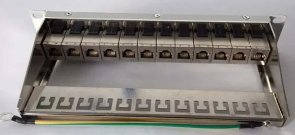 Patch Panel 12xTP-TP(Kupplung),CAT6A, incl.Keystone, 10", Lichtgrau, Synergy 21