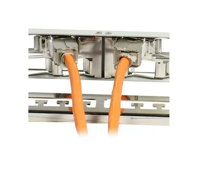 Patch Panel 24xTP,CAT6A, incl.Keystone Slim-line/Komponent getestet, 19", 1HE(t 96mm) 45Grad Schrägauslass, Lichtgrau, Synergy 21